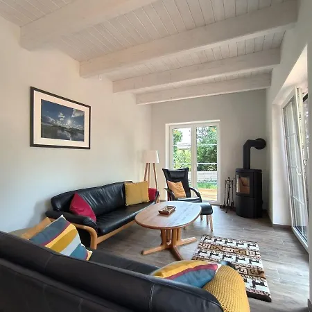 Ferienwohnung Thiessen Hof Mit Schwimmbad, Sauna Und Hot Tub Dellstedt